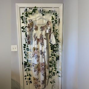 NWT Flowy Floral Maxi Dress Charlotte Russe